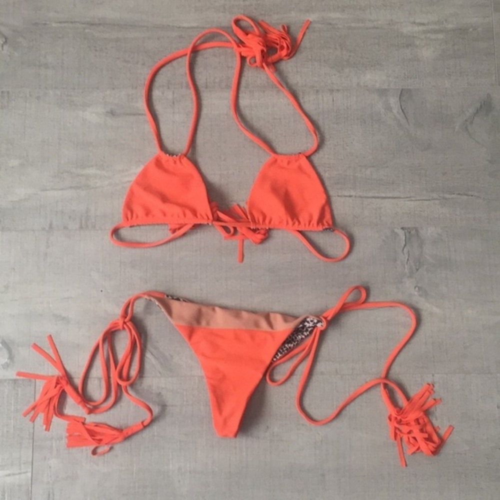 ISO  L MANGO Acacia Swimwear haena OR cannons top